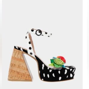 Rare Edition Betsey Johnson’s Show Stopper